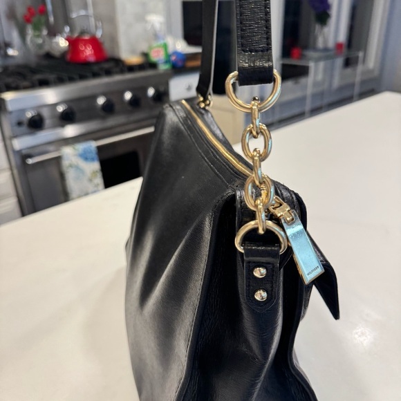 Tommy Hilfiger Black LEATHER Shoulder Bag W/ Gold Hardware Excellent Condition - Picture 12 of 13